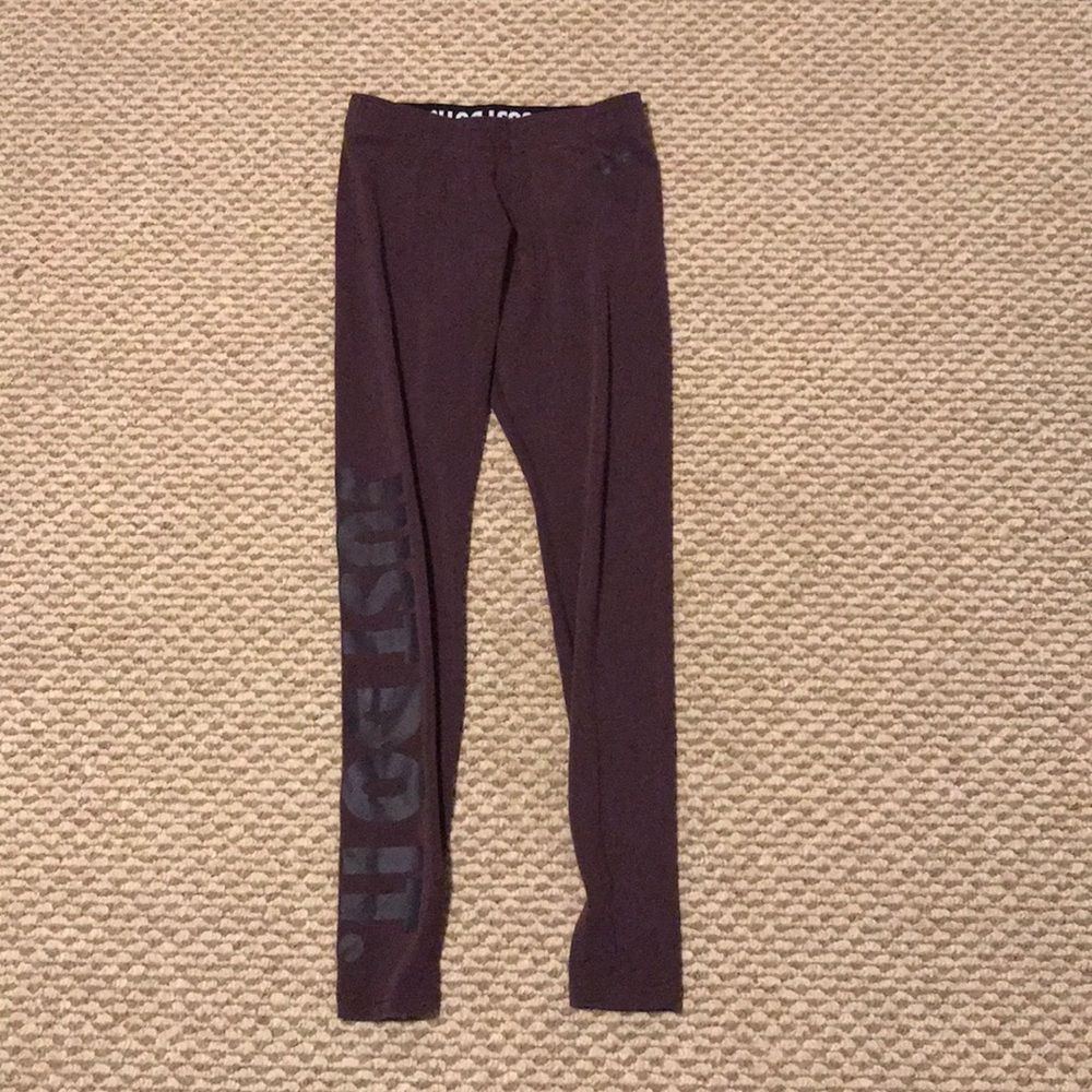 Maroon leggings